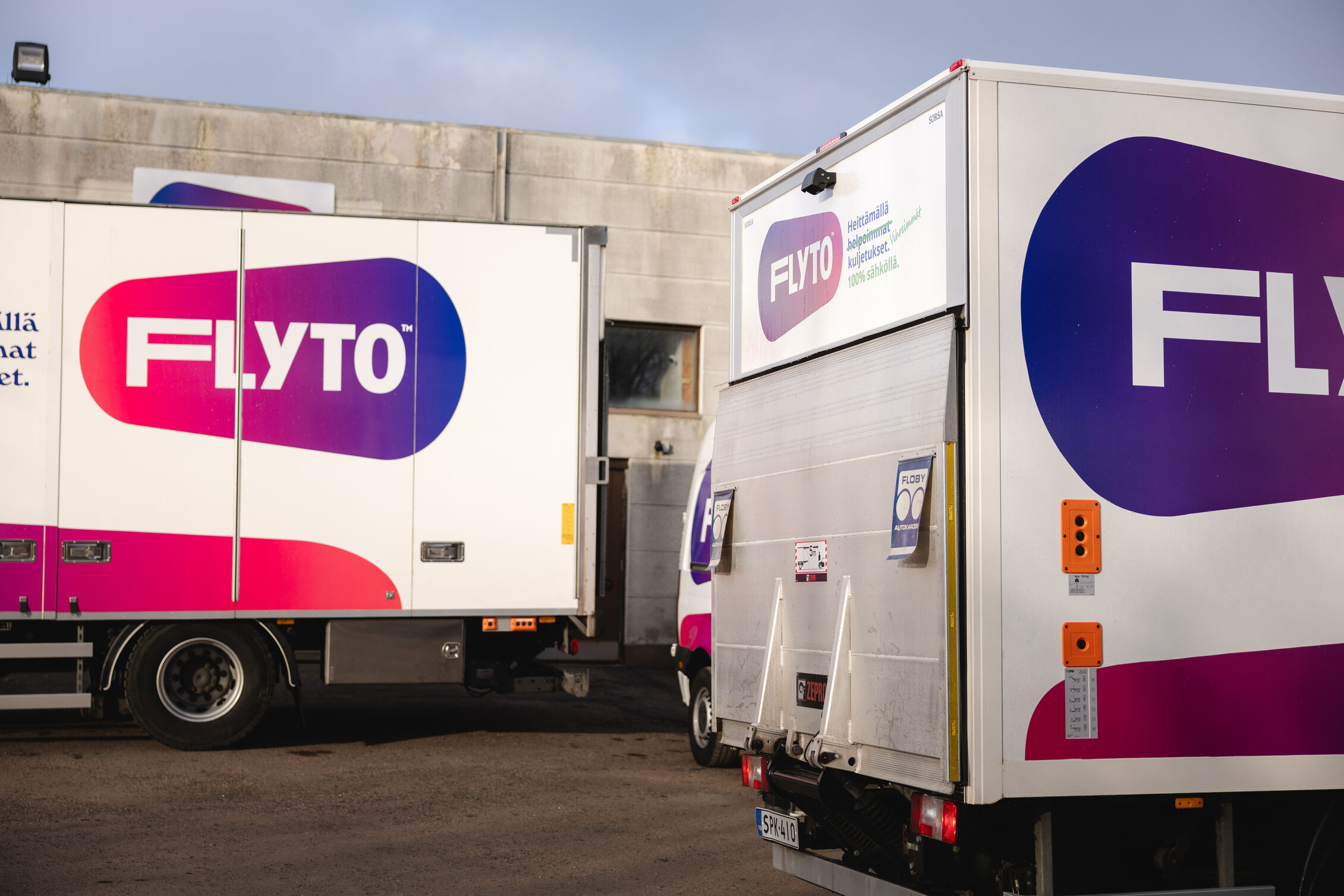 Flyto Relocation international moving